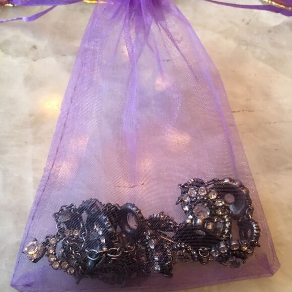 RHINESTONE AND Antique Looking Necklace & Bracelet - Picture 2 of 9